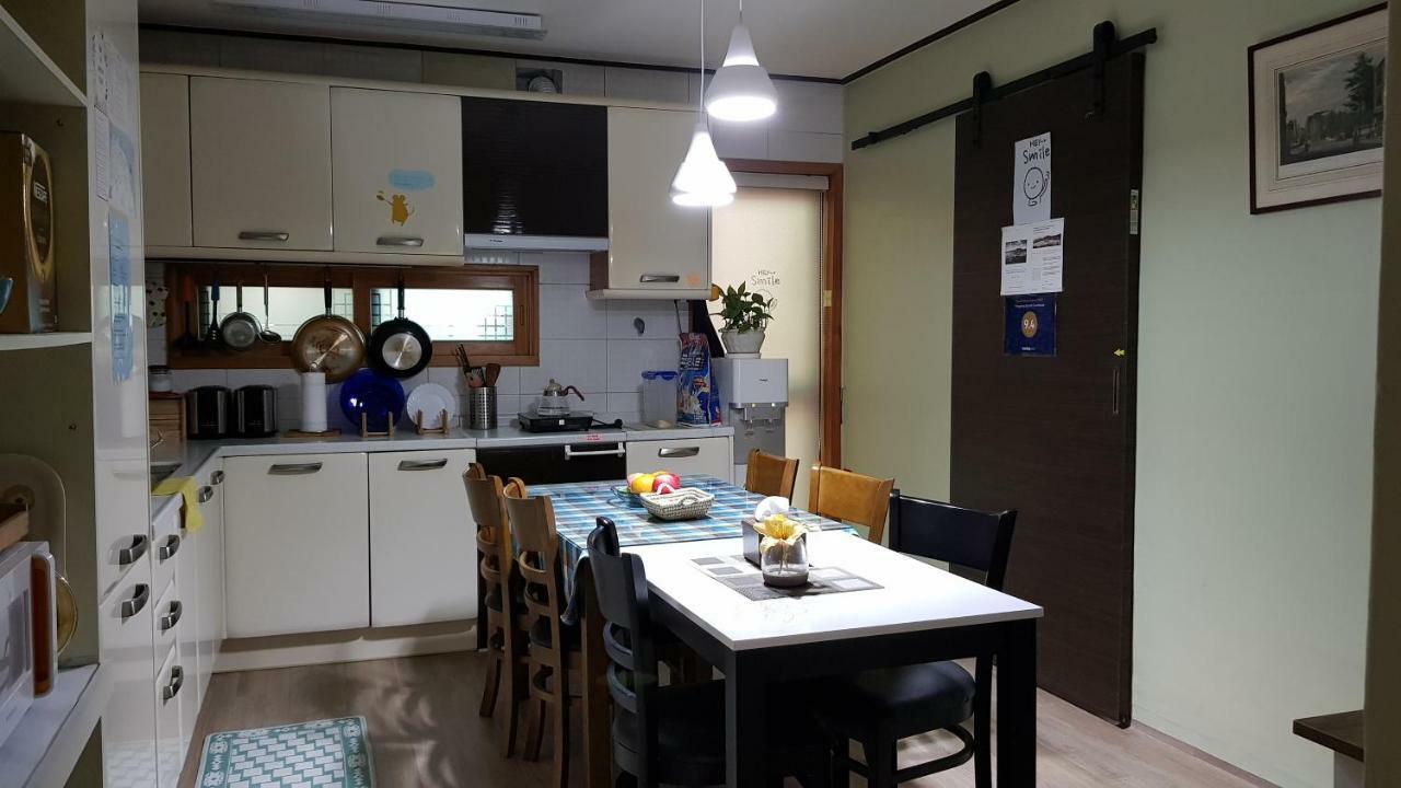 Tongyeong Episode Guesthouse מראה חיצוני תמונה